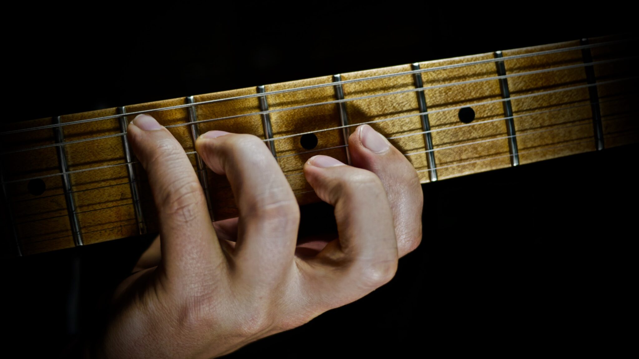 The Emaj7 Guitar Chord - 12 Ways To Play It